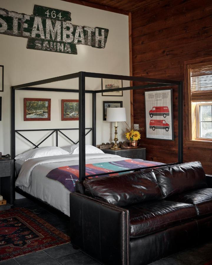 The Eddie Hotel And Farm Bloomfield Bagian luar foto