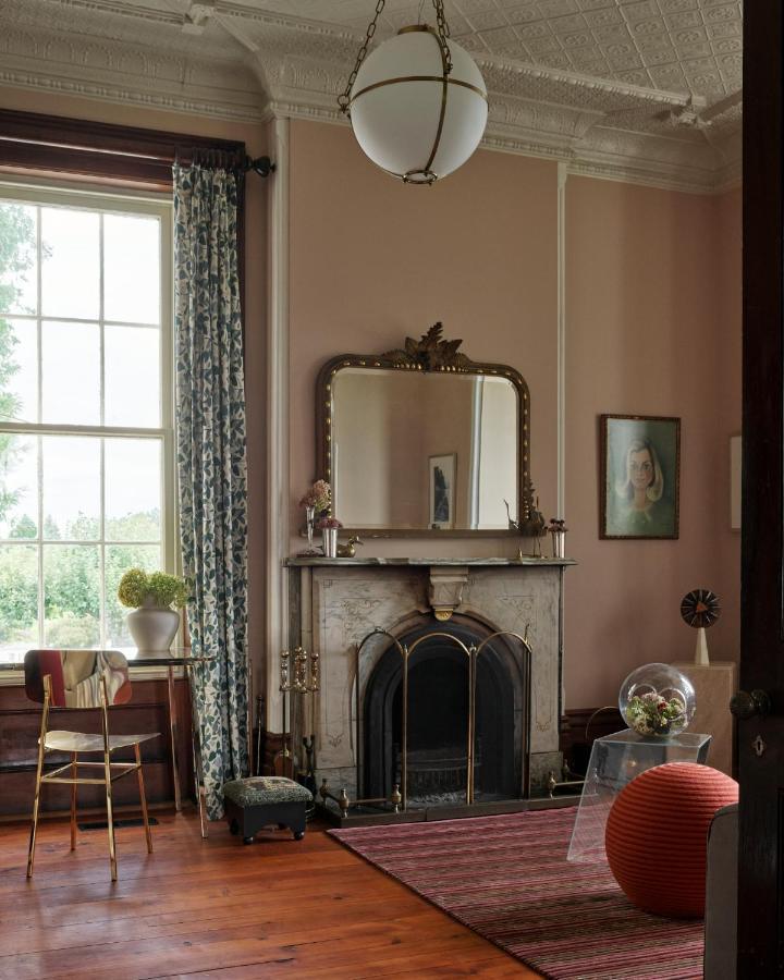 The Eddie Hotel And Farm Bloomfield Bagian luar foto