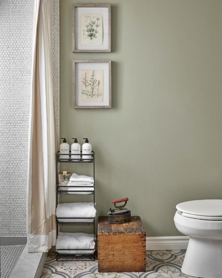 The Eddie Hotel And Farm Bloomfield Bagian luar foto